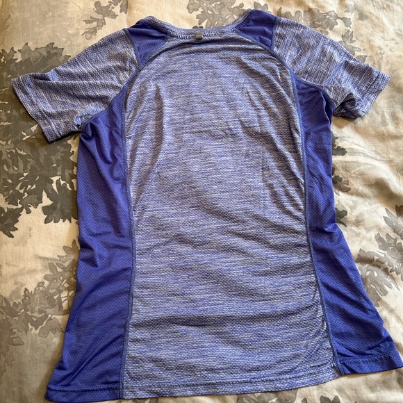 Mizuno women's running shirt - Picture 2 of 5